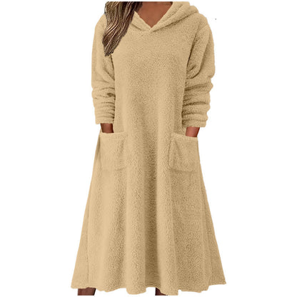 Robe en polaire confortable pour femmes avec capuche et poches pratiques Chic und Stil
