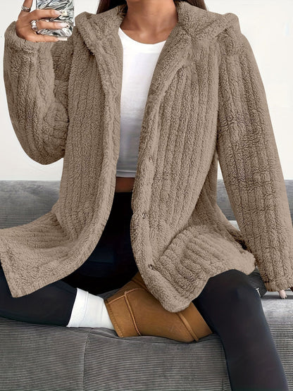 Dame veste longue douillette à manches longues avec capuche et liseré de boutons Chic und Stil