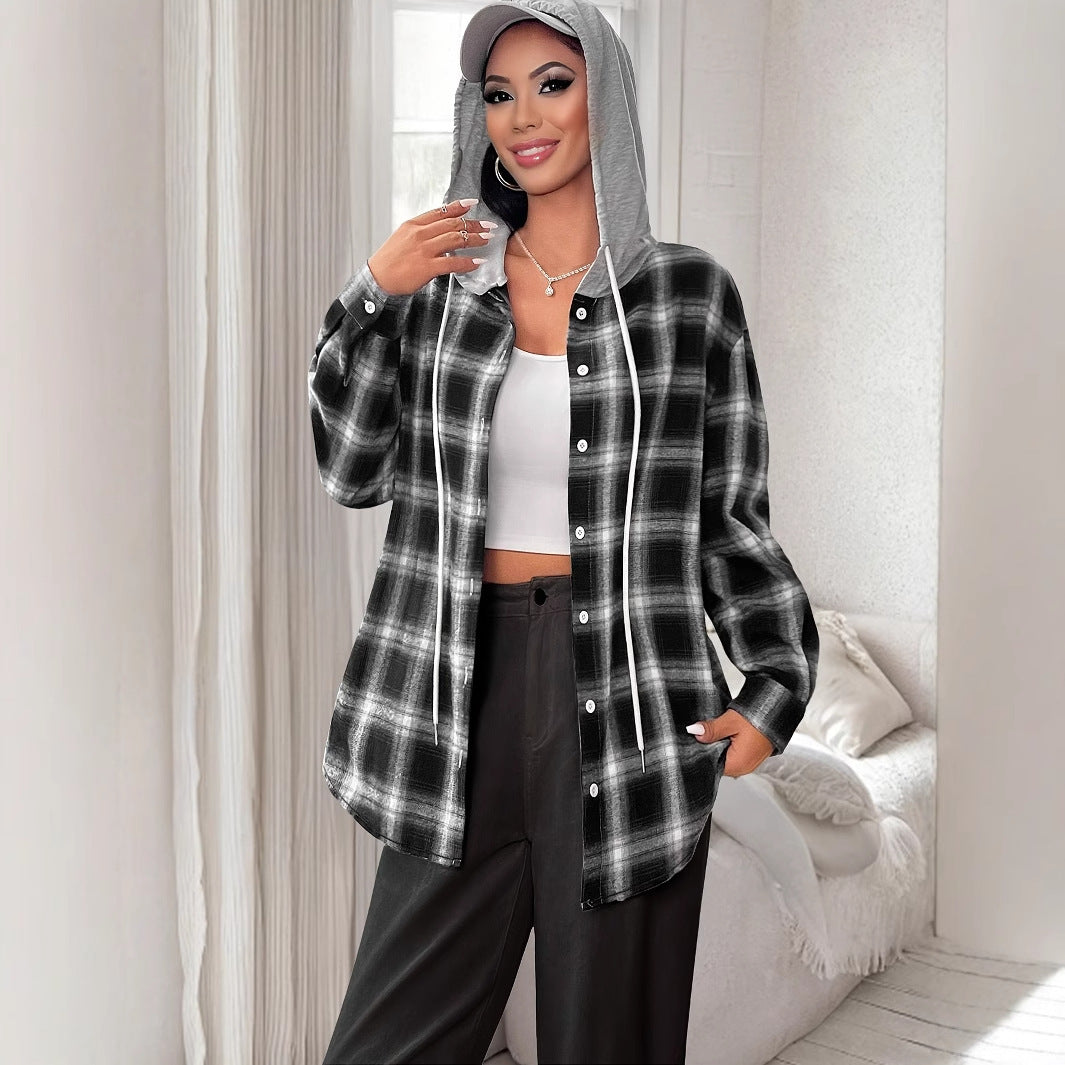Chemise à carreaux pour femmes avec capuche et boutons sur le devant Chic und Stil