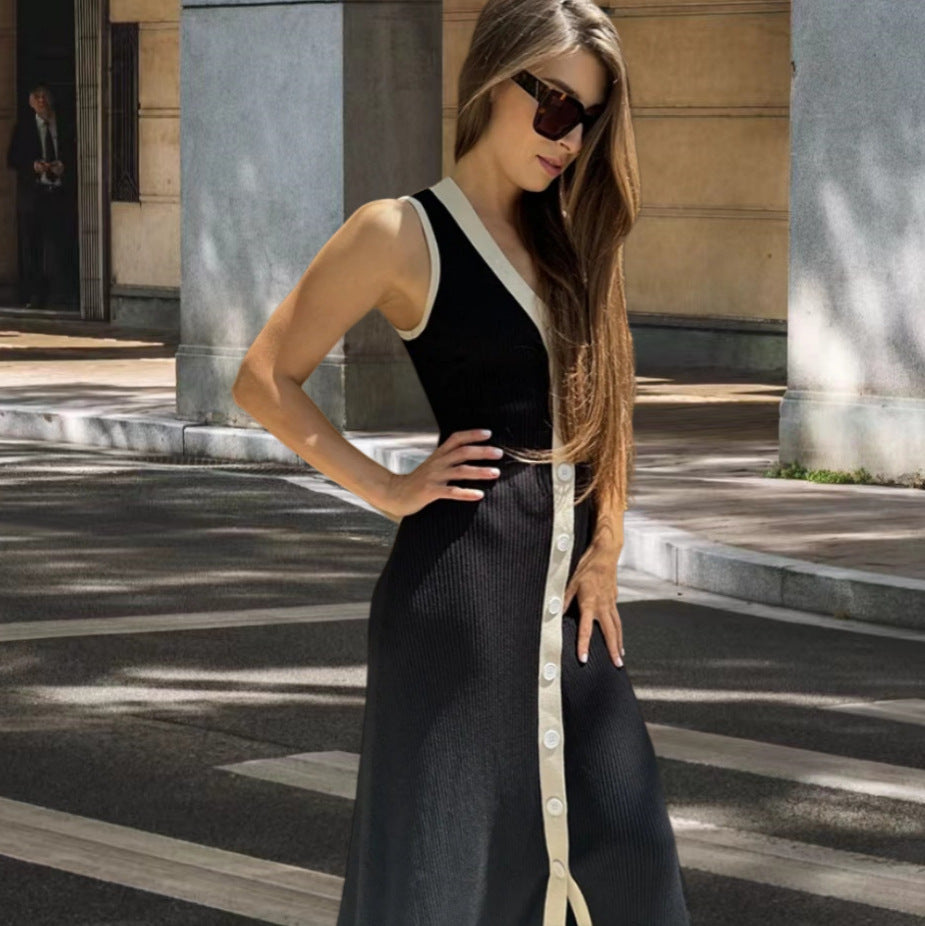 Robe maxi pour dames avec patte de boutonnage et design contrasté Chic und Stil
