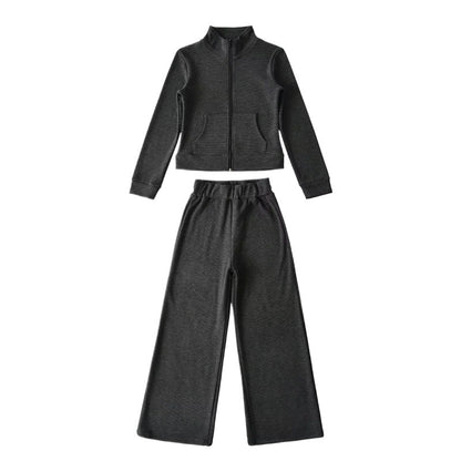 Leisure set for women with high collar and wide pants Chic and Style
