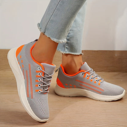 Baskets de sport pour femmes avec matériau supérieur respirant et semelle extérieure antidérapante Chic und Stil