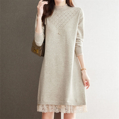 Robe en tricot pour dames avec col montant et finition en dentelle Chic und Stil