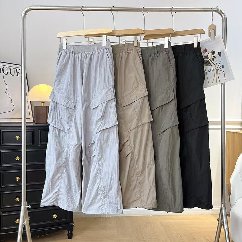 Pantalon cargo multifonctionnel pour femmes avec taille élastique et poches pratiques Chic & Stil