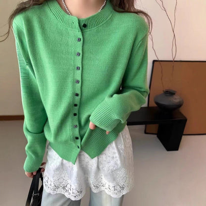 Cardigan à boutons élégant pour femmes en laine de haute qualité Chic und Stil