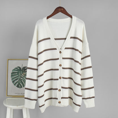 Cardigan en tricot pour femmes avec décolleté en V et grosses rayures Chic und Stil
