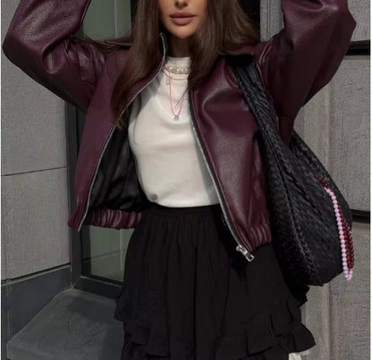 Casual leather jacket for women with a sporty style and elastic belt Chic und Stil