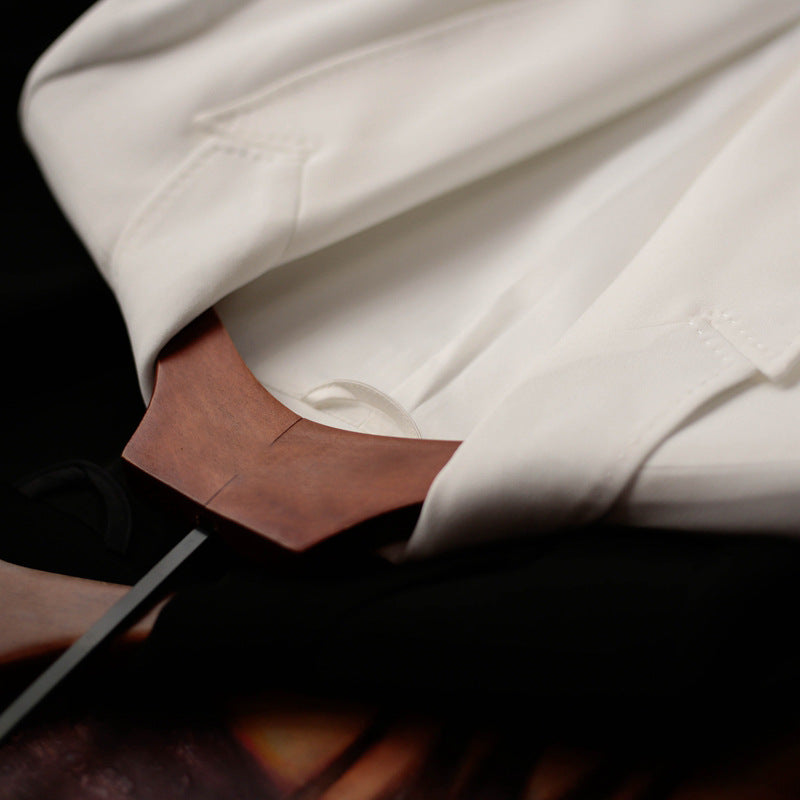 Blazer ajusté pour femmes avec taille cintrée Chic und Stil