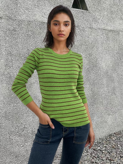Pull à manches longues pour dames avec un motif rayé moderne et une coupe confortable Chic und Stil