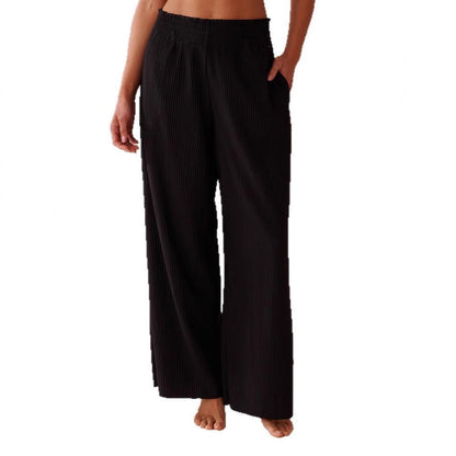Casual pleated pants for women with elastic waistband and side pockets Chic and Style