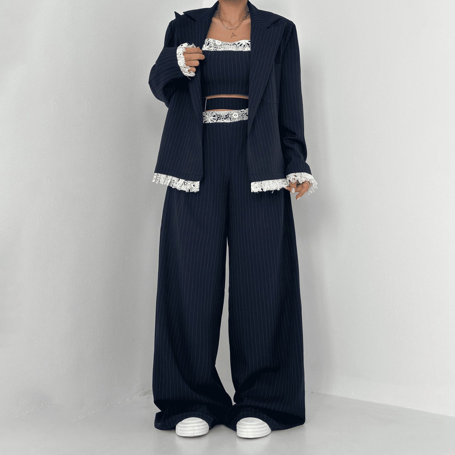 Dames Ensemble élégant à deux pièces avec accents en dentelle Chic und Stil