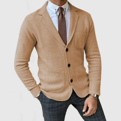Elegant knit jacket for men with practical pockets Chic and Style