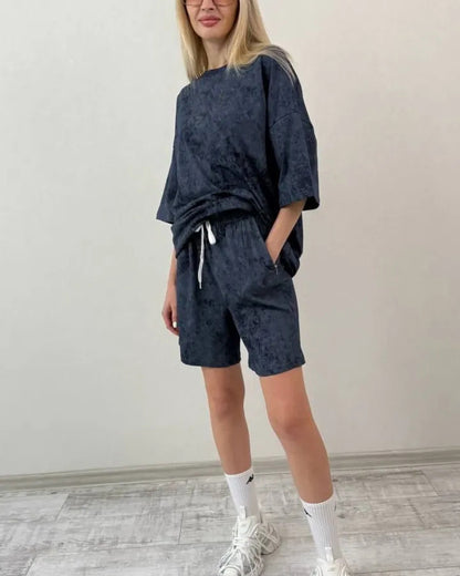 Dames ensemble décontracté à manches courtes en matériau doux avec shorts confortables Chic und Stil