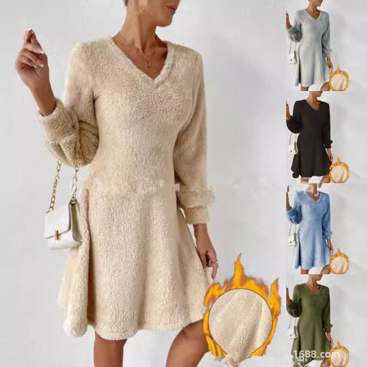 Robe fluide à col en V pour femmes avec manches longues et doux en polaire Chic und Stil