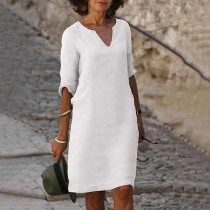 Chic und Stil | Elegant Summer Dress with V-Neck