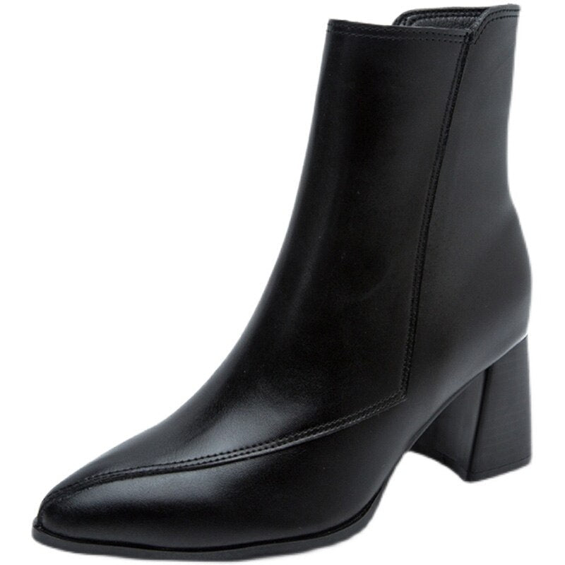 Bottes pour femmes Chic und Stil dans le style - Silhouette élancée pour une élégance intemporelle