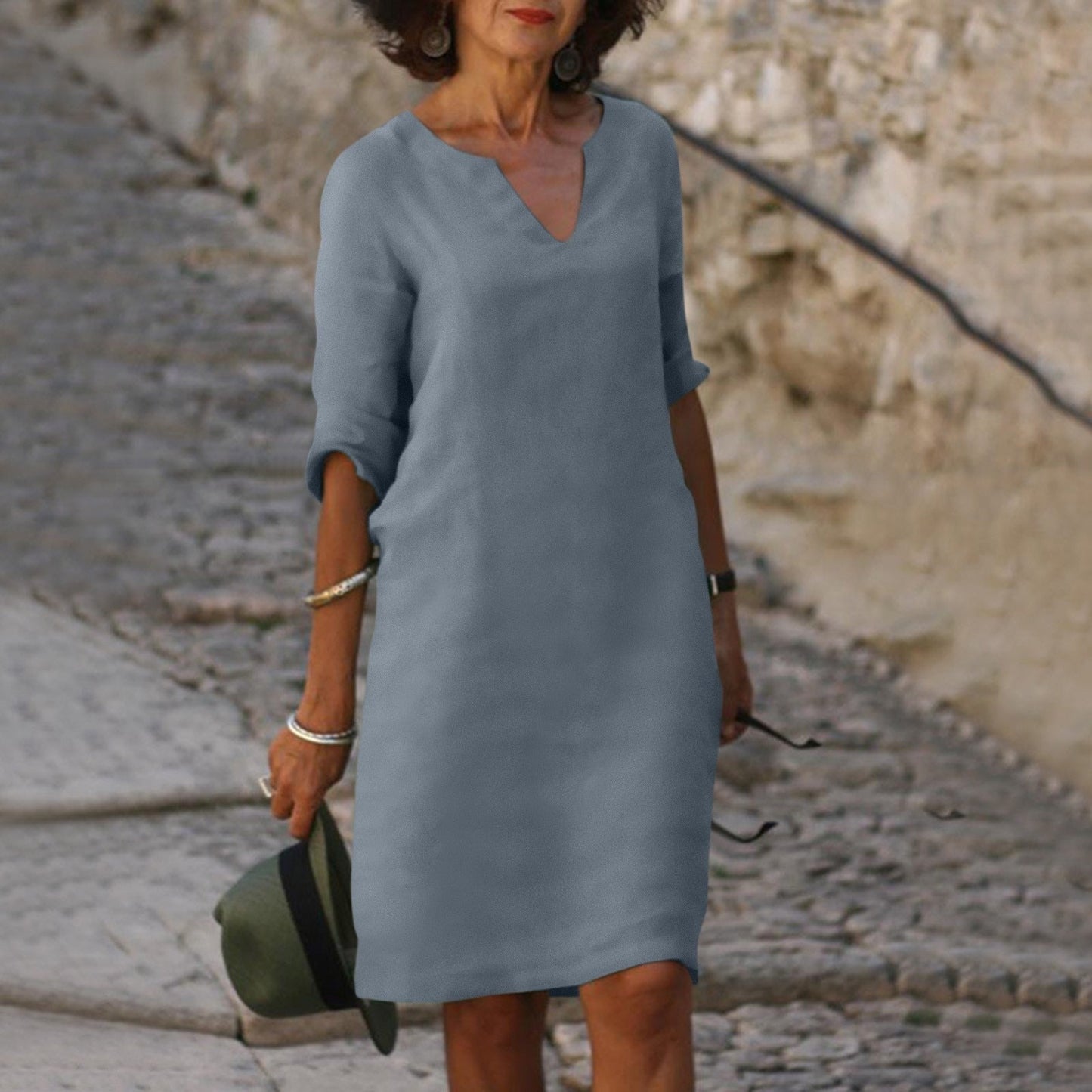 Chic und Stil | Elegant Summer Dress with V-Neck