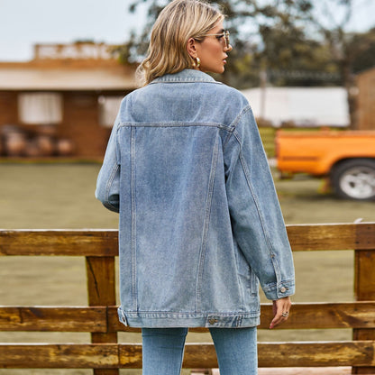 Chic und Stil | The Vintage Denim Jacket Under Your Coat
