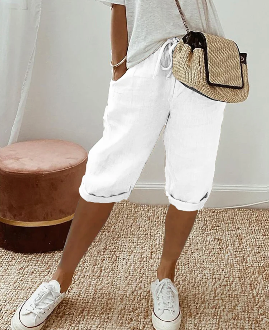 Chic und Stil | Short Trendy Fashionable Knee Pants for Women