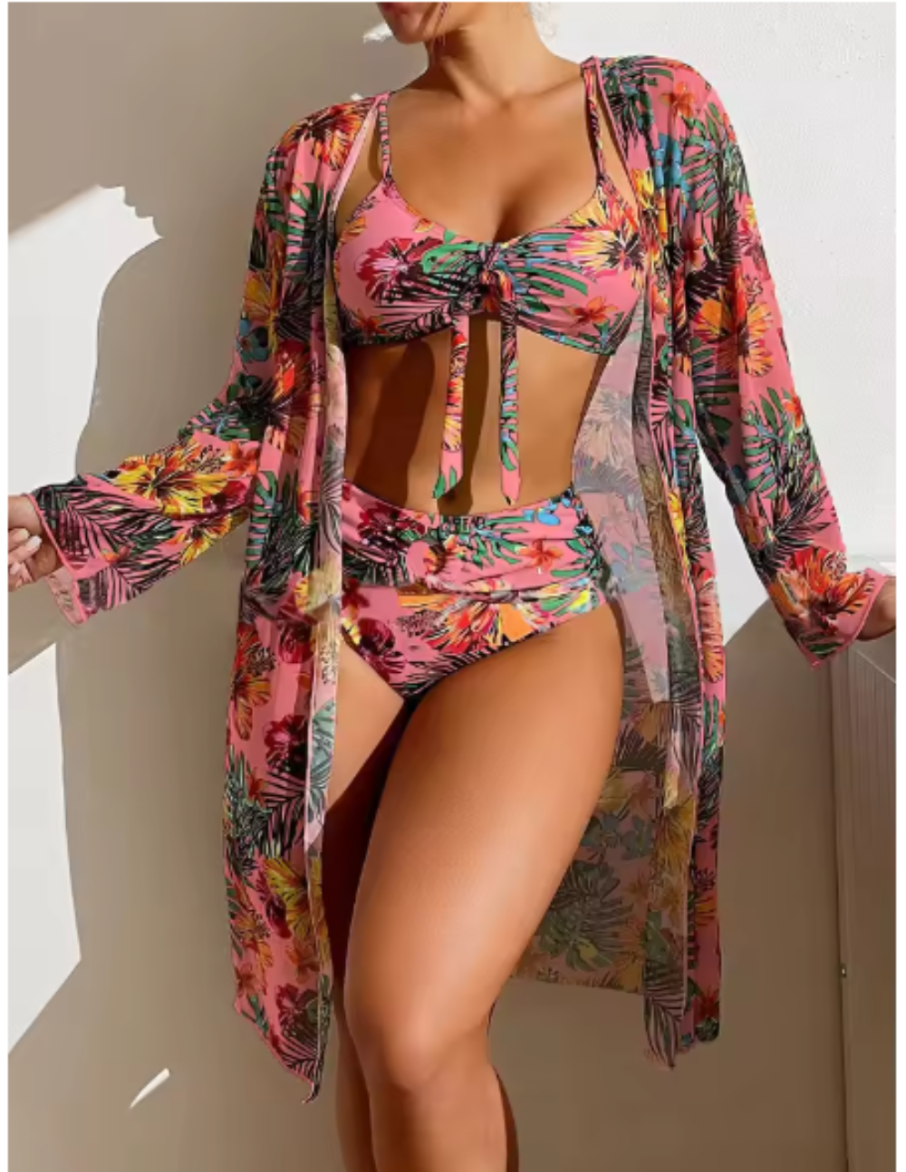 Chic und Stil | Fashionable Bikini Set for Summer 23