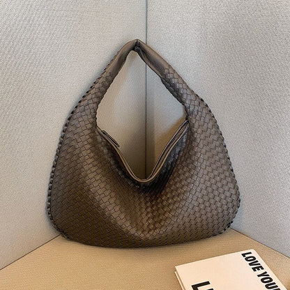 Chic and Style | Elegant Leather Shoulder Bag 