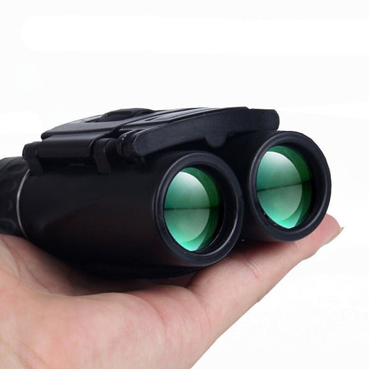 Chic and Style | Binoculars with a range of 2000 meters (40x22)