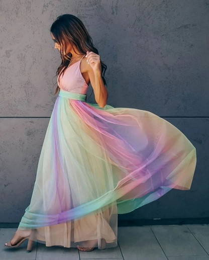 Chic und Stil | Vibrant Rainbow Dress for a Striking Style