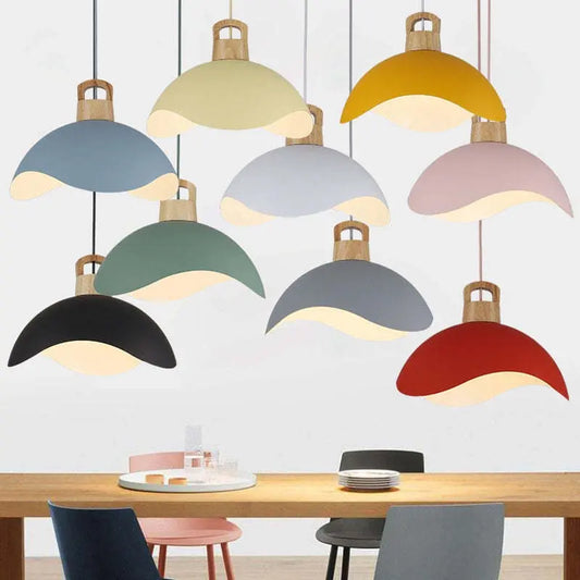 Suspension Vintage Noire en Métal-Plafonniers-ChicUndStil