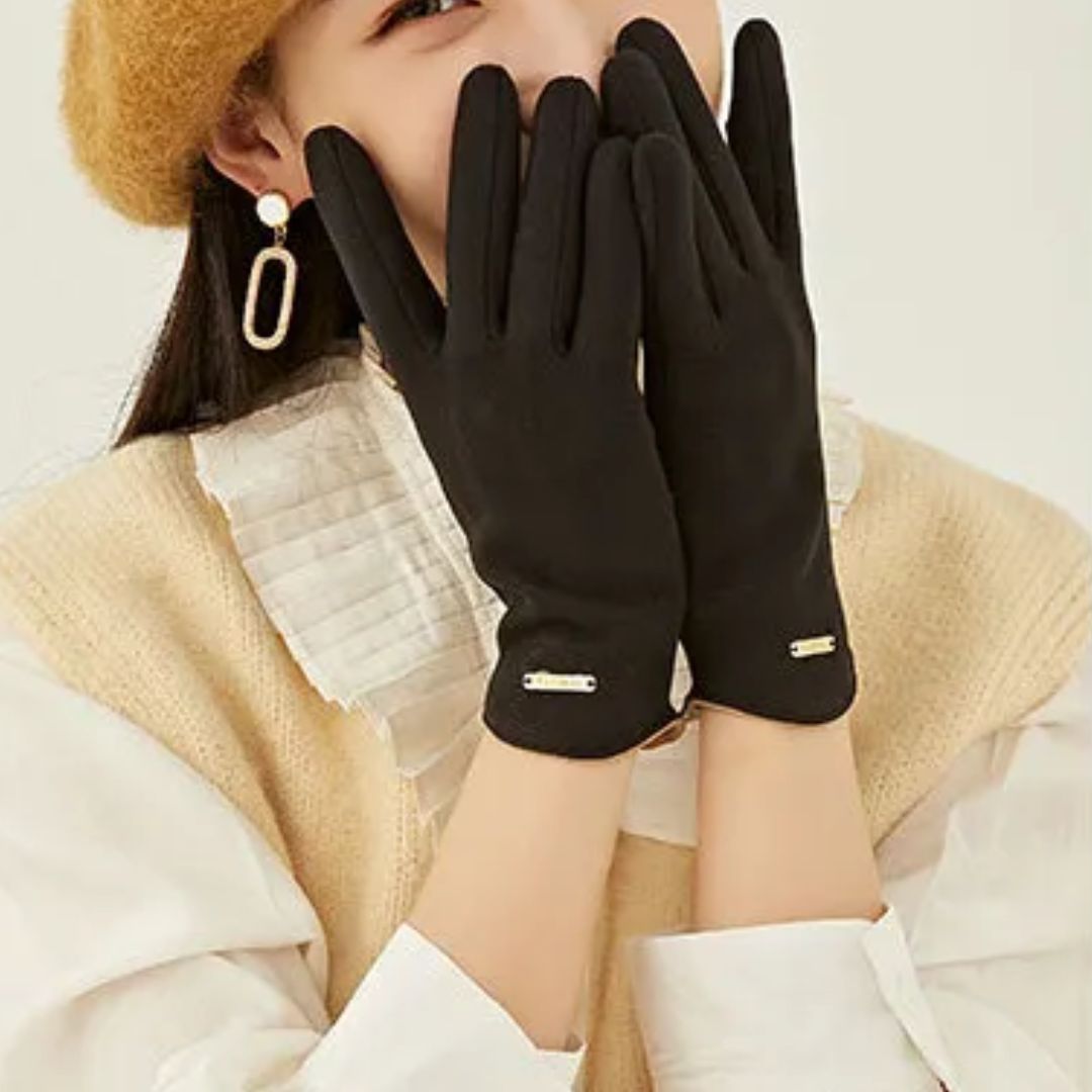 Chic and Style | Stylish suede gloves with lining