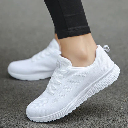 Chic und Stil | Women's Breathable Mesh Fabric Laced Sneakers