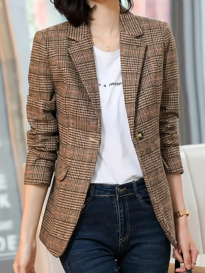 Chic und Stil | Checked Blazer with Lapels and A Single Button