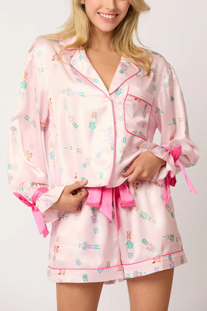 Chic und Stil | Christmas print lacing cuff top and elastic waistband pockets casual shorts set