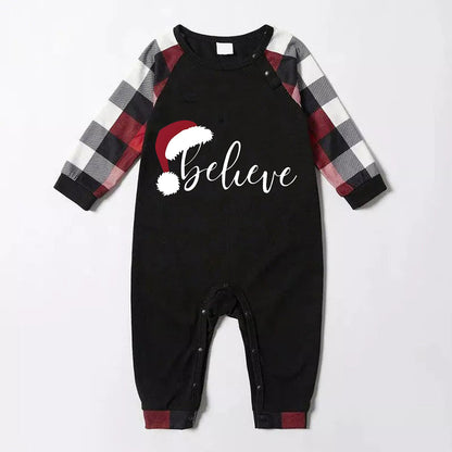 Chic und Stil | Christmas hat and 'Believe' letter print patterned check sleeves contrast tops and red & black & white check pants family pajama set with dog bandana