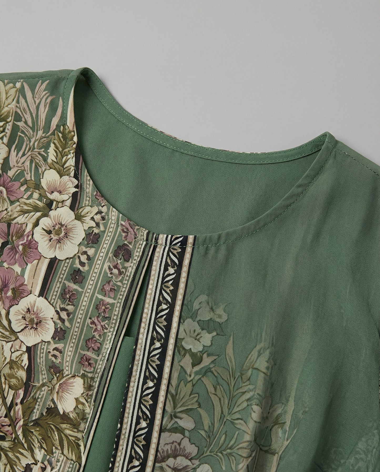 Women’s Floral Jumpsuit mit Wide Leg & Elegant Shawl | Chic und Stil