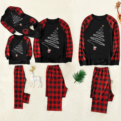Chic und Stil | Christmas hat and 'Believe' letter print pattern contrast black top and black & red checkered pants family matching pajamas set