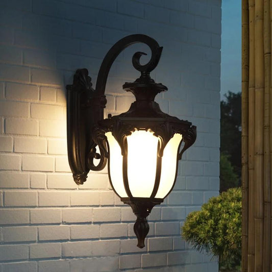 Applique Murale Extérieure Vintage Résistante aux Intempéries - Élégance Intemporelle pour Éclairages Extérieurs-Luminaires d'extérieur / solaires-ChicUndStil