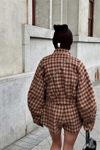 Chic und Stil | Houndstooth Zip Jacket and Shorts Two-Piece Set