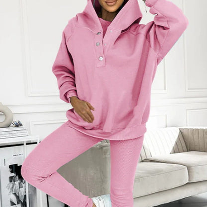 Chic und Stil | 3-piece women's sports set with oversized sweatshirt and slim pants