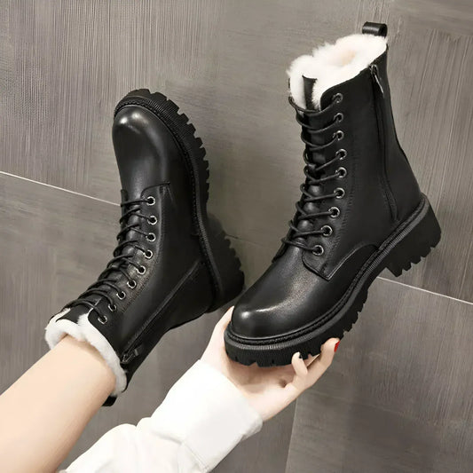 Chic und Stil | Ankle Boots - Smooth Leather - Lacing at the Front - Side Zipper - Sturdy Sole