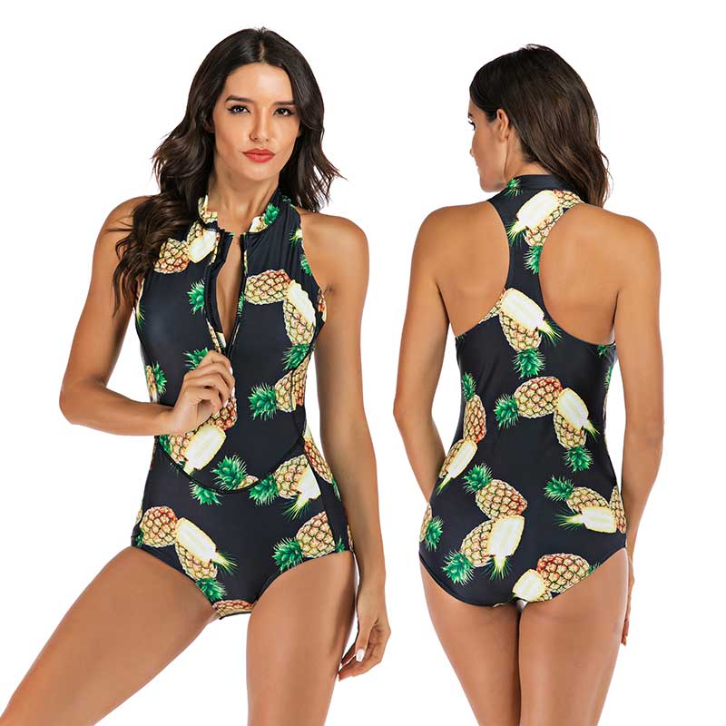 Chic und Stil | One-Piece Sport Swimsuit with Interesting Design