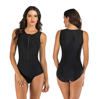 Chic und Stil | One-Piece Sport Swimsuit with Interesting Design