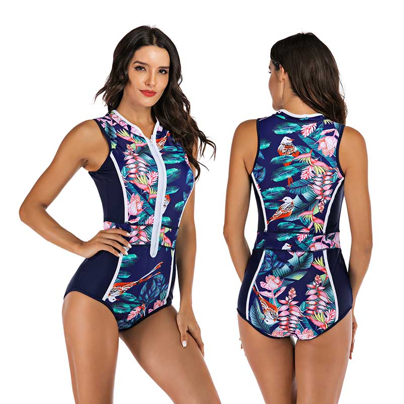 Chic und Stil | One-Piece Sport Swimsuit with Interesting Design