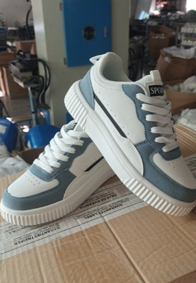 Chic und Stil | Elegant Sneakers for Women – Comfortable for Every Day