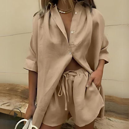 Chic und Stil | Stylish Set with Top and Shorts