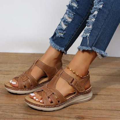 Chic und Stil | Orthopedic Leather Sandals