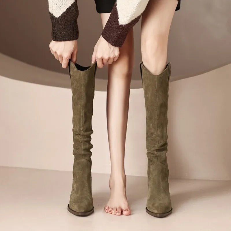 Chic und Stil - Bottes vintage en daim avec volants