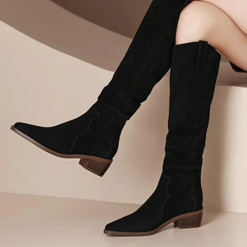 Chic und Stil - Bottes vintage en daim avec volants