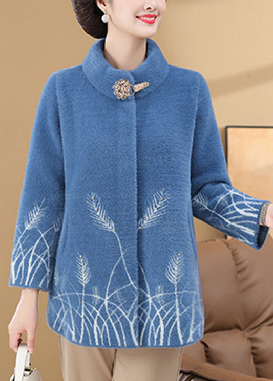 Chic und Stil | Blue printed bags Minks velvet coats