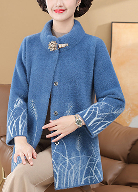 Chic und Stil | Blue printed bags Minks velvet coats