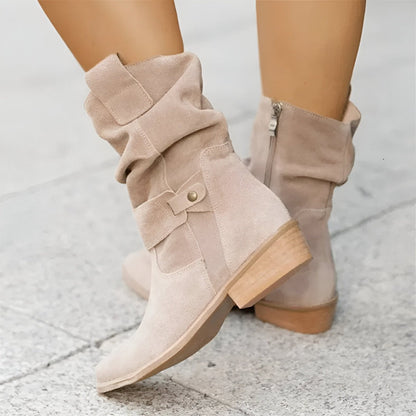 Chic und Stil | Boots - Suede - Gathered Design - Low Heel - Comfortable and Stylish
